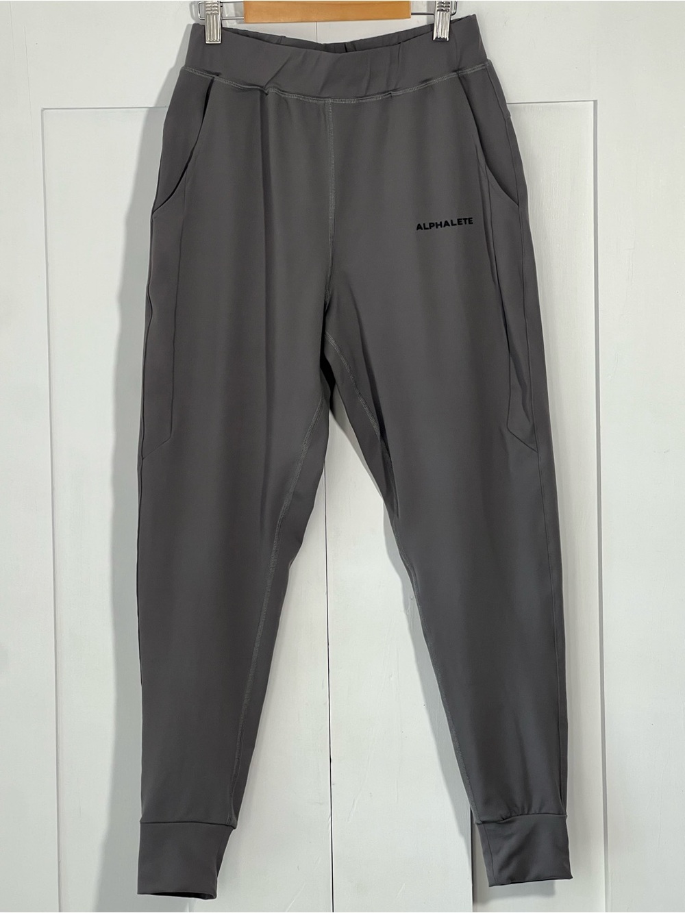 Alphalete Premium Tapered Athletic Joggers Gray Men's Size Small